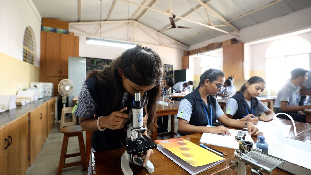 MES Kishora Kendra PU College